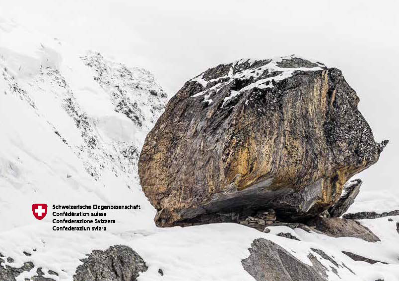 Photo: Peter Baracchi - Rocher enneigé près de la cabane du Mont Rose, au-dessus du glacier du Gorner (VS)