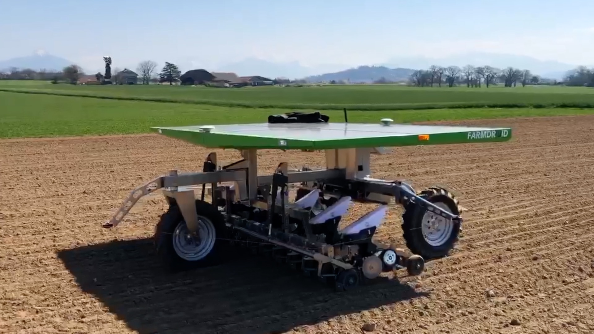 Le FarmDroid FD20 - © Domaine Château du Crest