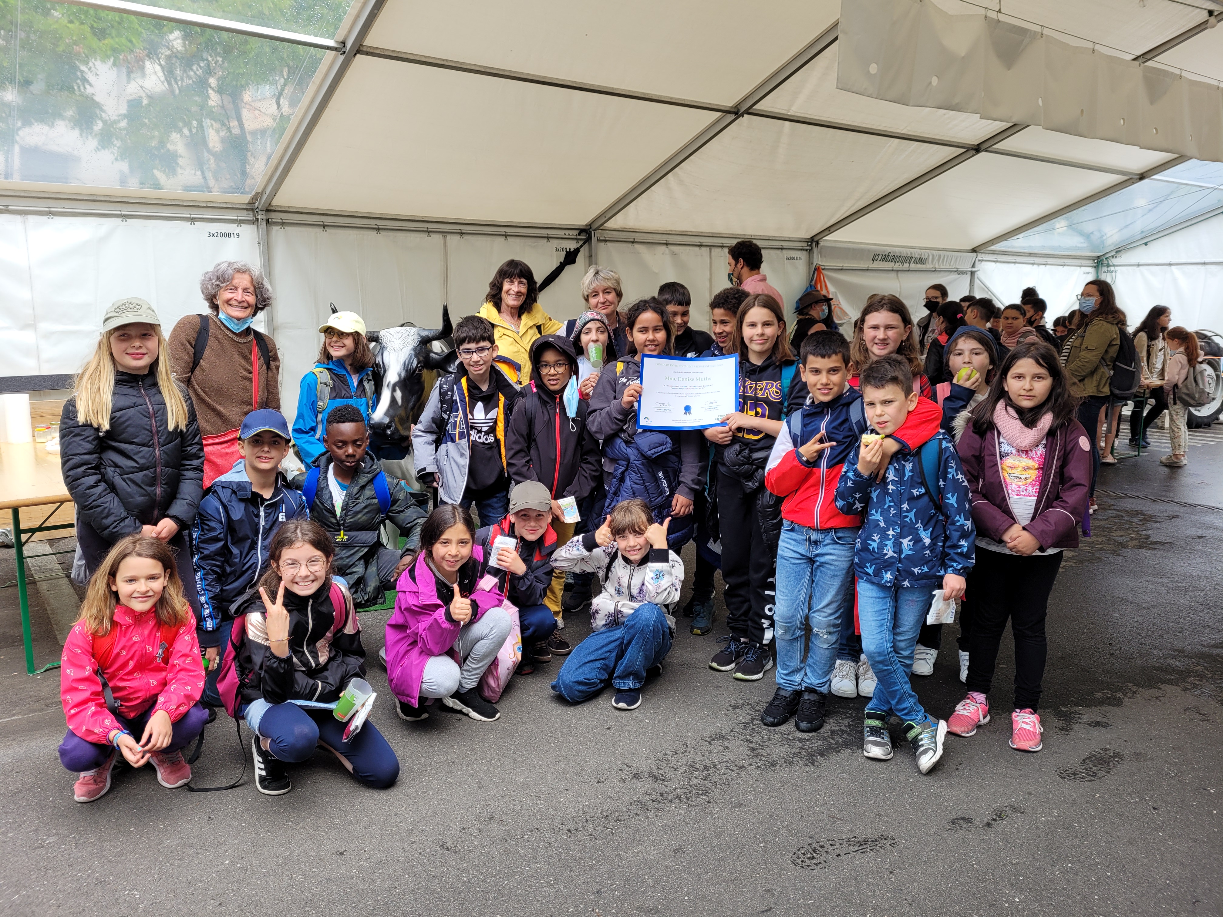 Classe 5H de l'école primaire de la Champagne / Bienne (BE) lauréate du Prix spécial AGIR ©AGIR