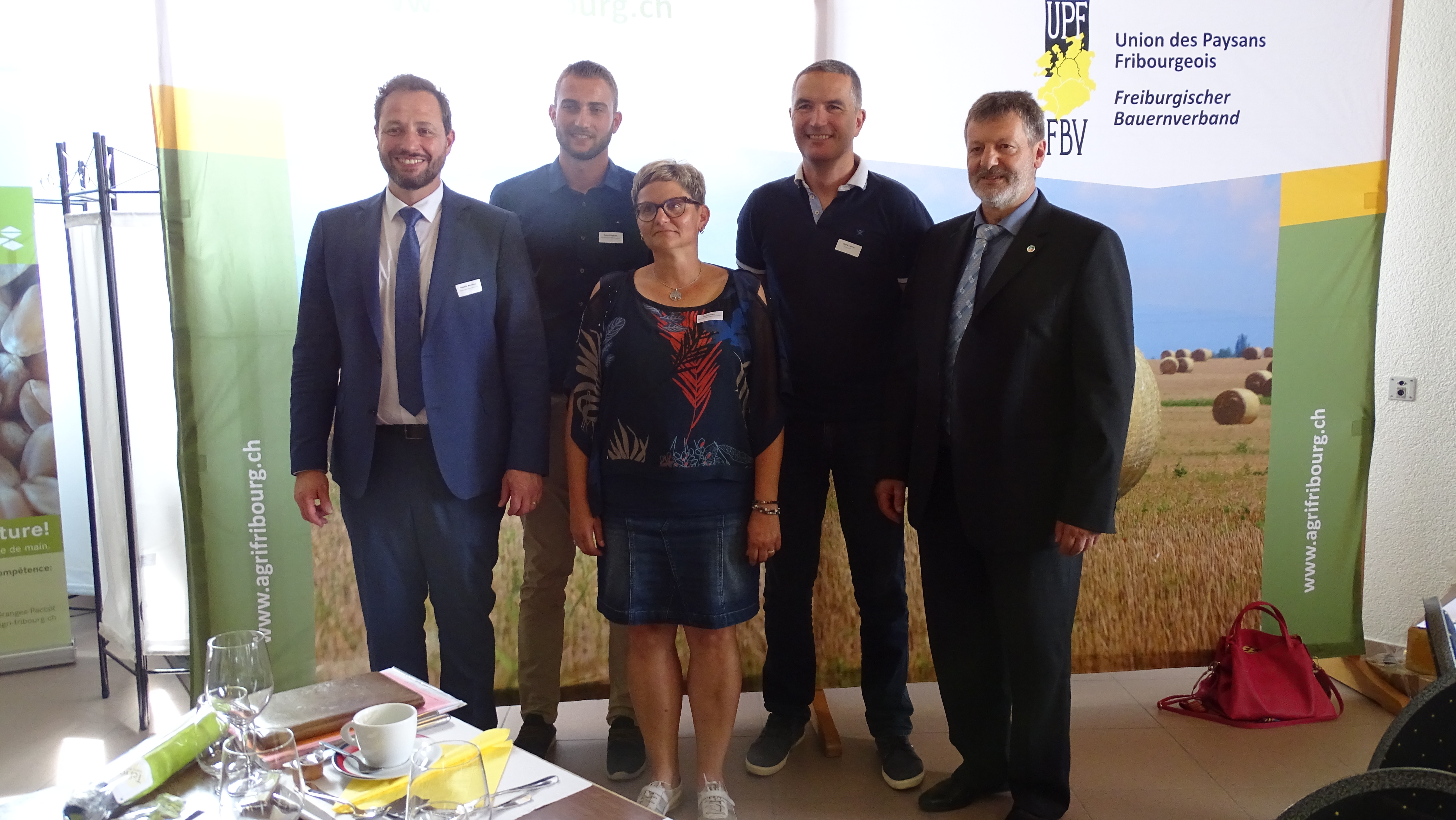 Les nouveaux membres du comité cantonal: Frédéric Ménétrey, Robin Philipona, Karin Liaudat (Châtel-St-Denis), Charly Cotting (Ependes), Fritz Glauser, (manquent : Pascal Siegenthaler de Tafers, et Heinz Von Niederhäusern de St. Ursen) Copyright UPF