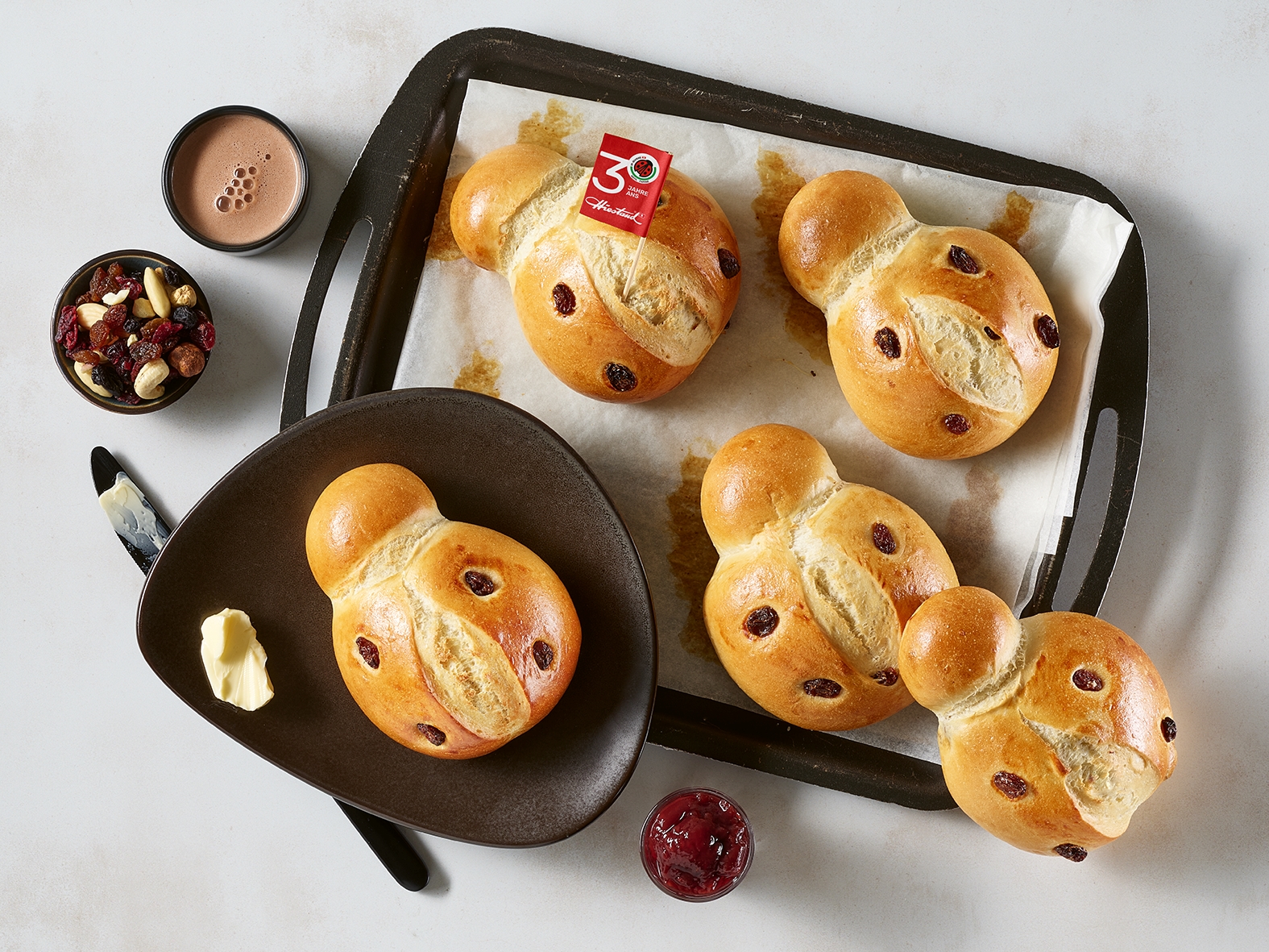 Action de dons : 10 centimes par petit pain coccinelle sont reversés à un projet climatique dans une ferme IP-SUISSE.