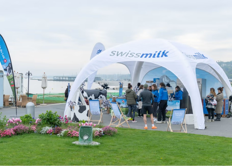 Faire la queue pour un délicieux milkshake à Genève. Copyright PSL